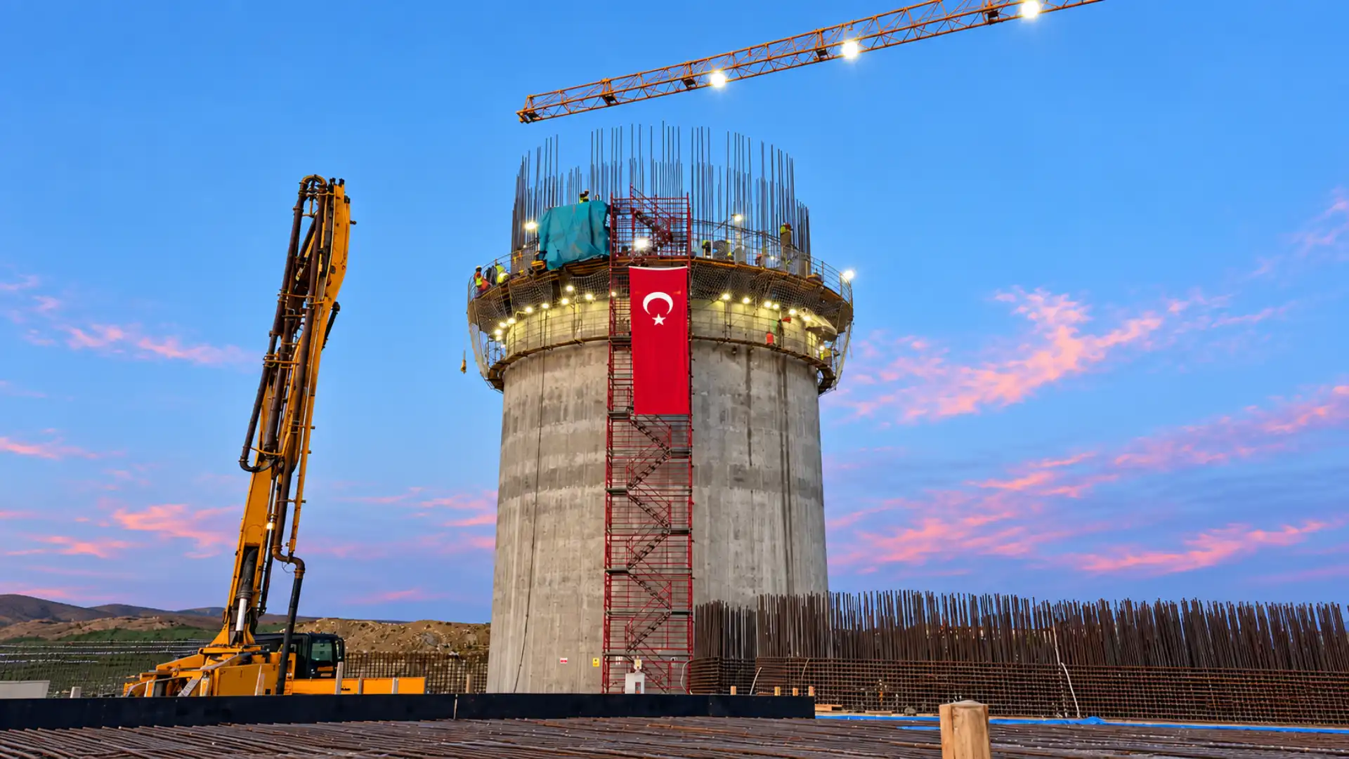Reinforced-Concrete Silos and Storage Structures