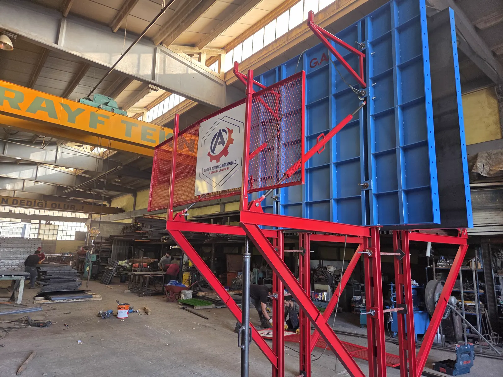 Steel climbing formwork for Bangladesh assembled in the Rayf Teknik workshop