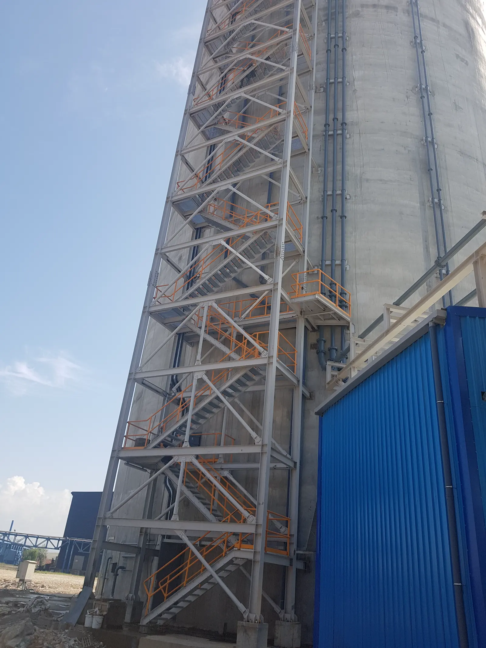 Industrial chimney works at the Eti Alüminyum plant in Seydişehir